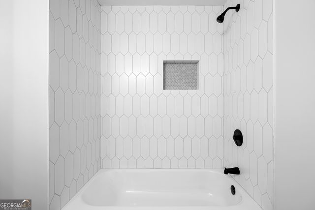 425 Worthington Hills Court, Roswell, GA 30076