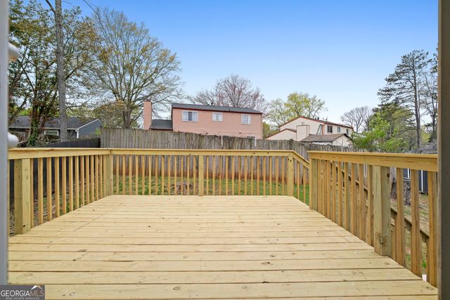 425 Worthington Hills Court, Roswell, GA 30076