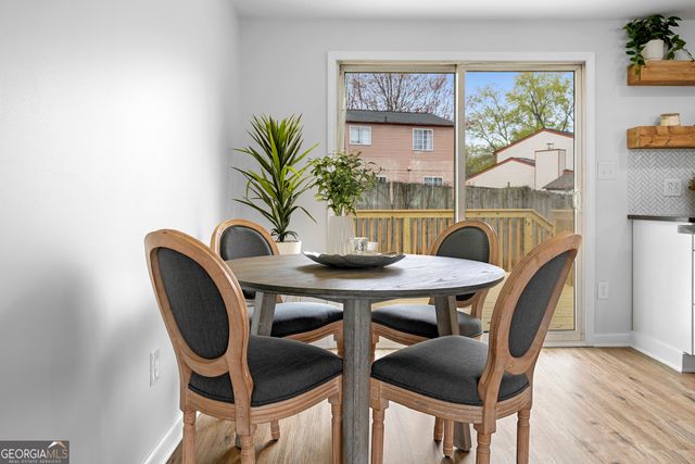 425 Worthington Hills Court, Roswell, GA 30076