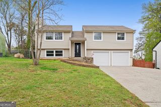 425 Worthington Hills Court, Roswell, GA 30076