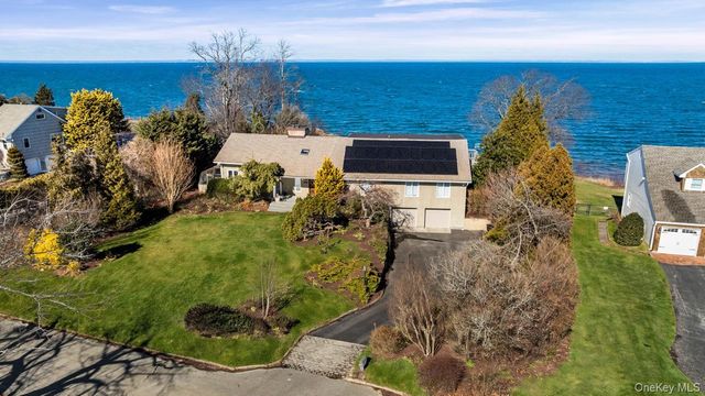 11 Seacliff Lane, Miller Place, NY 11764