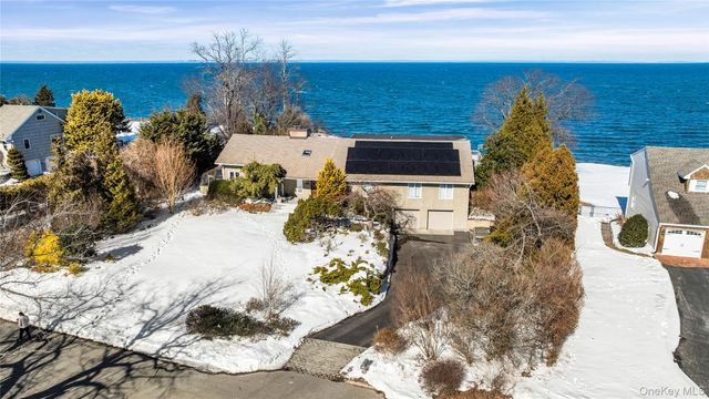 11 Seacliff Lane, Miller Place, NY 11764