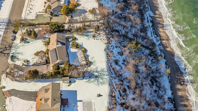 11 Seacliff Lane, Miller Place, NY 11764