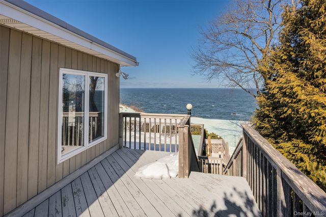 11 Seacliff Lane, Miller Place, NY 11764