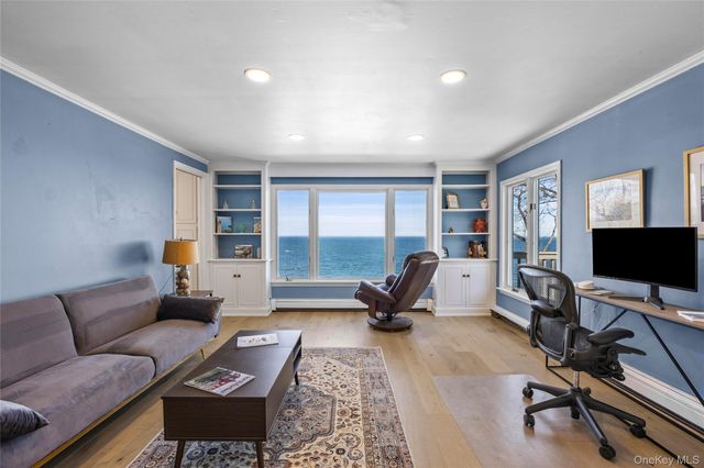 11 Seacliff Lane, Miller Place, NY 11764