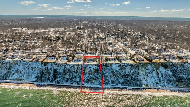 11 Seacliff Lane, Miller Place, NY 11764