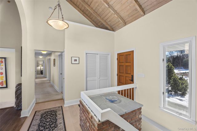 11 Seacliff Lane, Miller Place, NY 11764