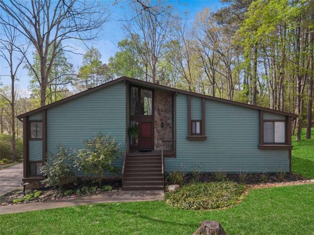 6658 Windwood Circle, Douglasville, GA 30135