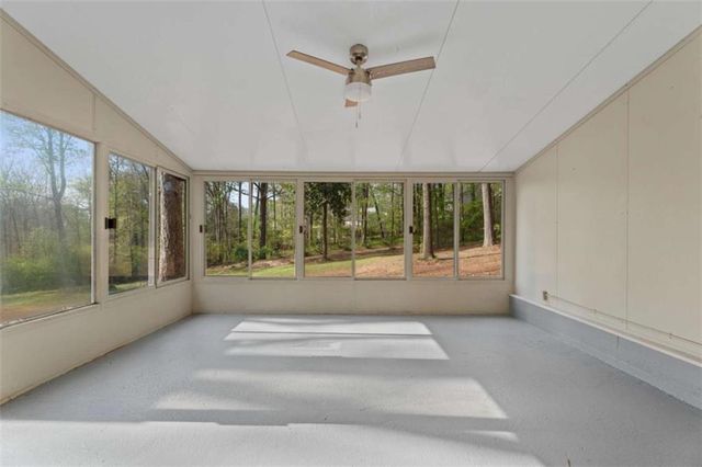 6658 Windwood Circle, Douglasville, GA 30135