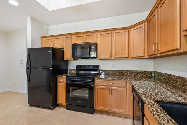 10520 SW Stephanie Way 2-104, Port St Lucie, FL 34987