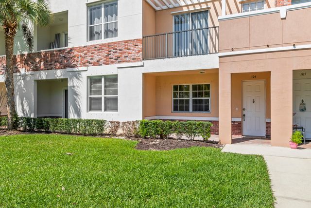 10520 SW Stephanie Way 2-104, Port St Lucie, FL 34987