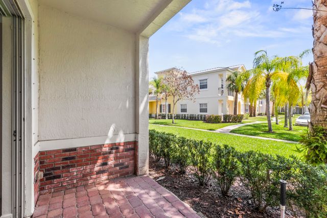 10520 SW Stephanie Way 2-104, Port St Lucie, FL 34987