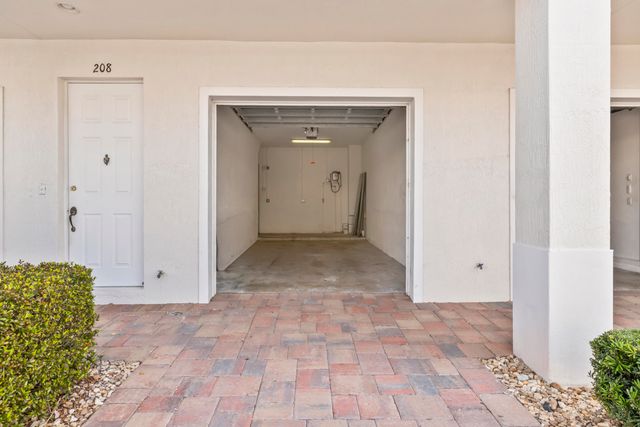 10520 SW Stephanie Way 2-104, Port St Lucie, FL 34987