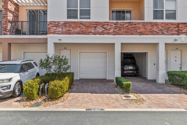 10520 SW Stephanie Way 2-104, Port St Lucie, FL 34987