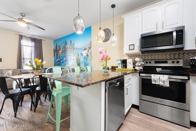 1171 Century Oaks Drive, B, Gulfport, MS 39507