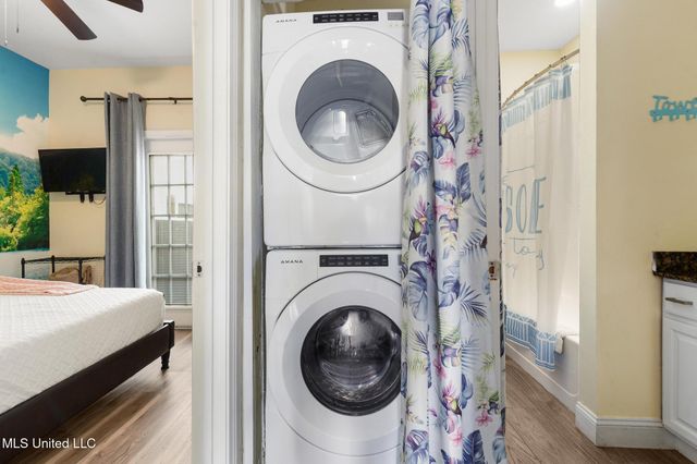 1171 Century Oaks Drive, B, Gulfport, MS 39507