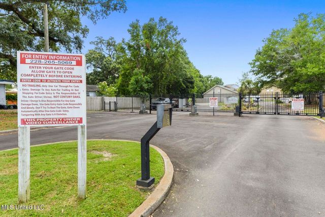 1171 Century Oaks Drive, B, Gulfport, MS 39507
