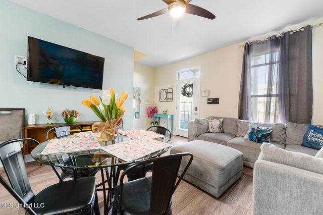 1171 Century Oaks Drive, B, Gulfport, MS 39507