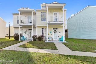 1171 Century Oaks Drive, B, Gulfport, MS 39507