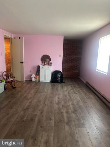 649 E MAPLE ST, Mcconnellsburg, PA 17233