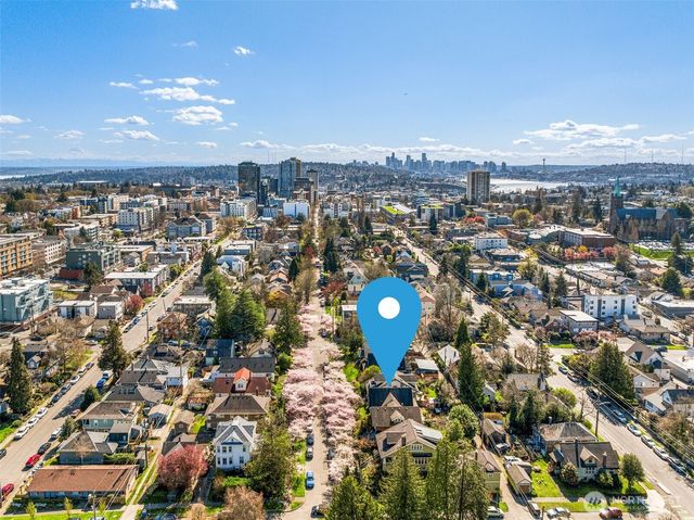 5519 12th Avenue NE, Seattle, WA 98105