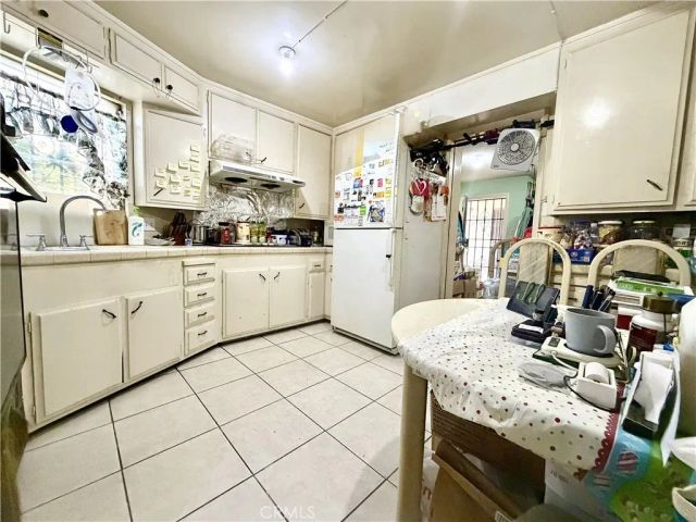 5940 Gundry Avenue, Long Beach, CA 90805