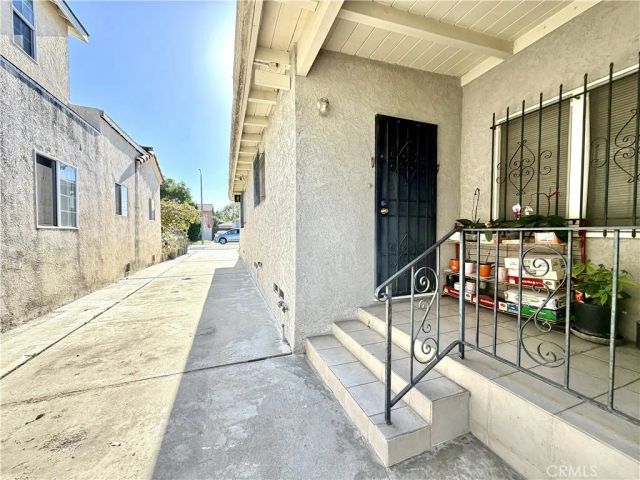 5940 Gundry Avenue, Long Beach, CA 90805
