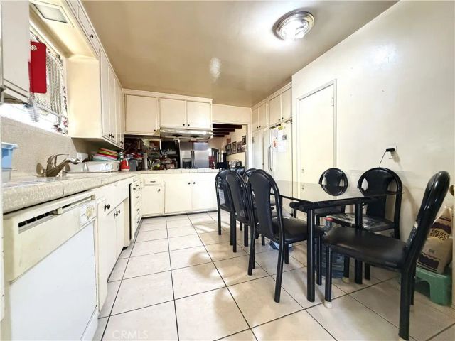 5940 Gundry Avenue, Long Beach, CA 90805