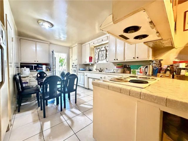 5940 Gundry Avenue, Long Beach, CA 90805