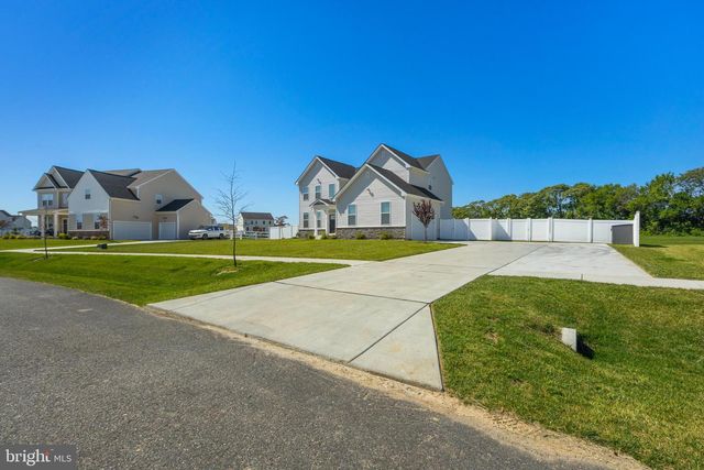 120 GOLDLEAF DR W, Middletown, DE 19709