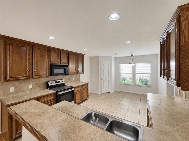 13 Sunnyvale Lane, Manvel, TX 77578