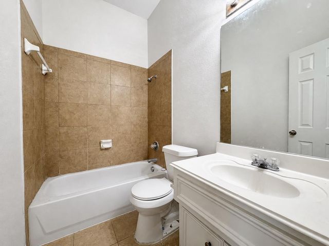 13 Sunnyvale Lane, Manvel, TX 77578