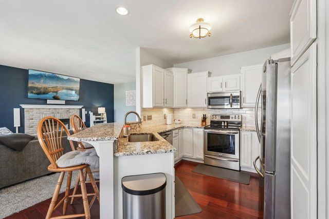 657 Cherrywood Drive, Waterford, WI 53185