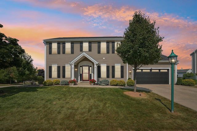 657 Cherrywood Drive, Waterford, WI 53185