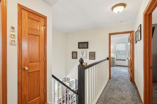 657 Cherrywood Drive, Waterford, WI 53185