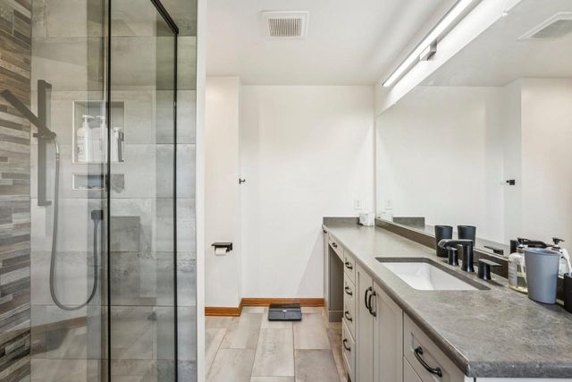 657 Cherrywood Drive, Waterford, WI 53185