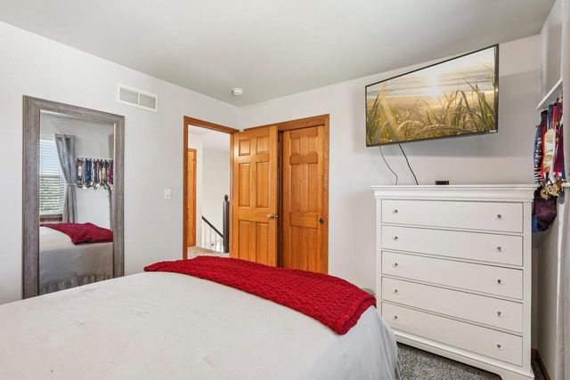 657 Cherrywood Drive, Waterford, WI 53185