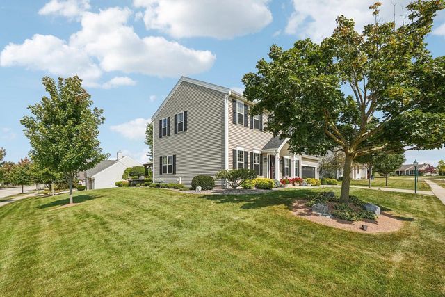 657 Cherrywood Drive, Waterford, WI 53185