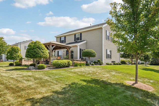657 Cherrywood Drive, Waterford, WI 53185