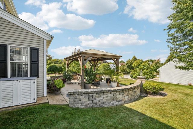 657 Cherrywood Drive, Waterford, WI 53185