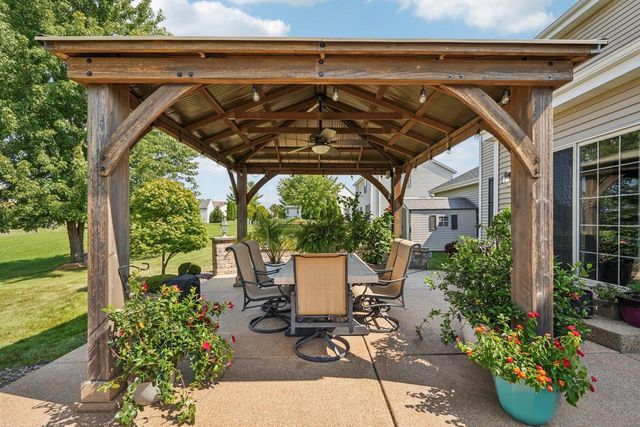 657 Cherrywood Drive, Waterford, WI 53185