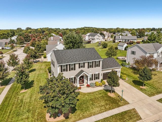 657 Cherrywood Drive, Waterford, WI 53185