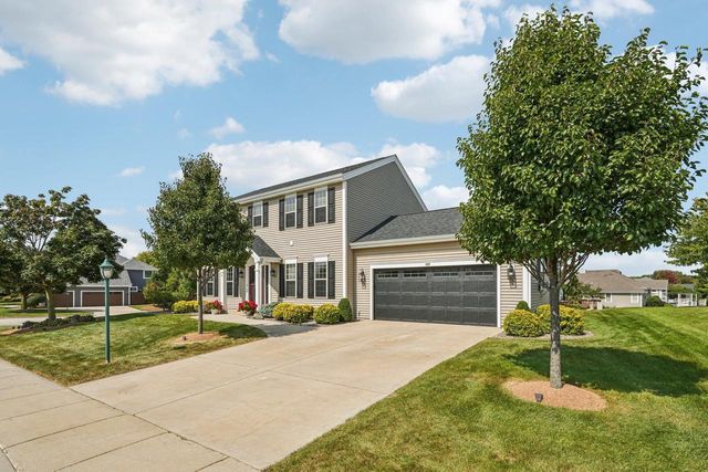 657 Cherrywood Drive, Waterford, WI 53185