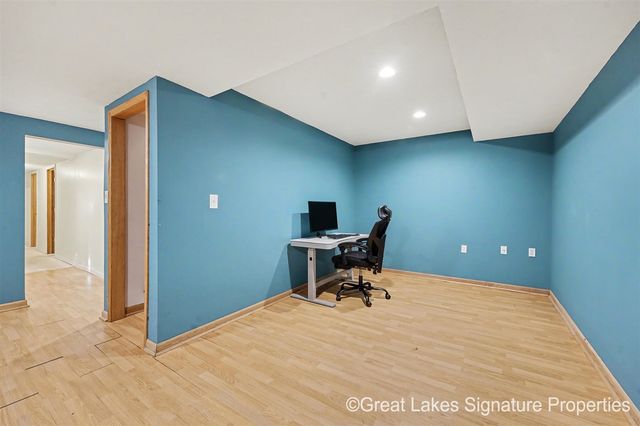 7528 Pinegrove Drive, Jenison, MI 49428