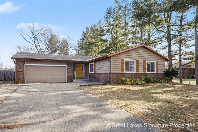 7528 Pinegrove Drive, Jenison, MI 49428