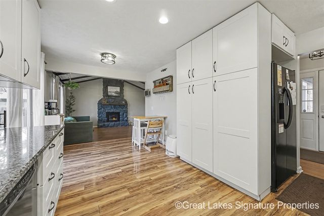 7528 Pinegrove Drive, Jenison, MI 49428