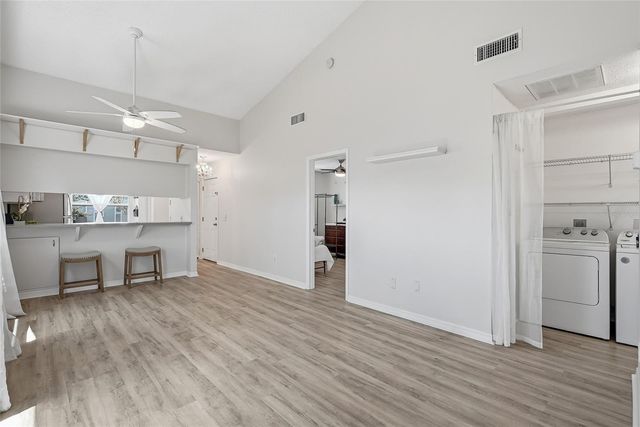 366 47TH AVENUE N 5, St Petersburg, FL 33703
