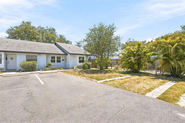 366 47TH AVENUE N 5, St Petersburg, FL 33703