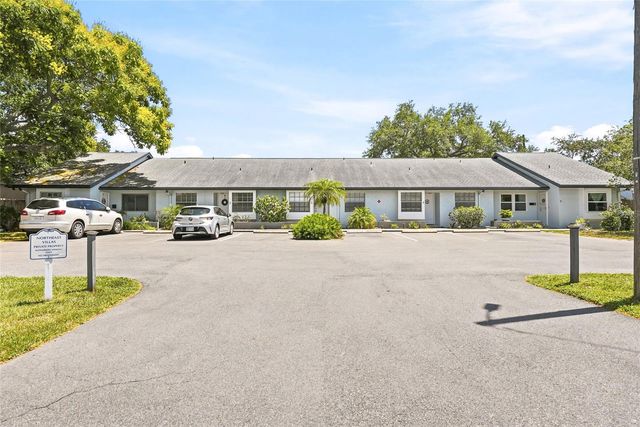 366 47TH AVENUE N 5, St Petersburg, FL 33703