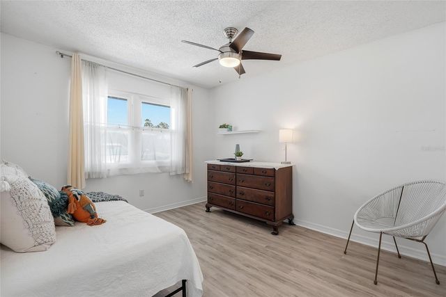 366 47TH AVENUE N 5, St Petersburg, FL 33703